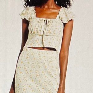 Vero Moda Tie Front Flutter Sleeve Crop Top Pale Green Floral (M/8) New With Tag